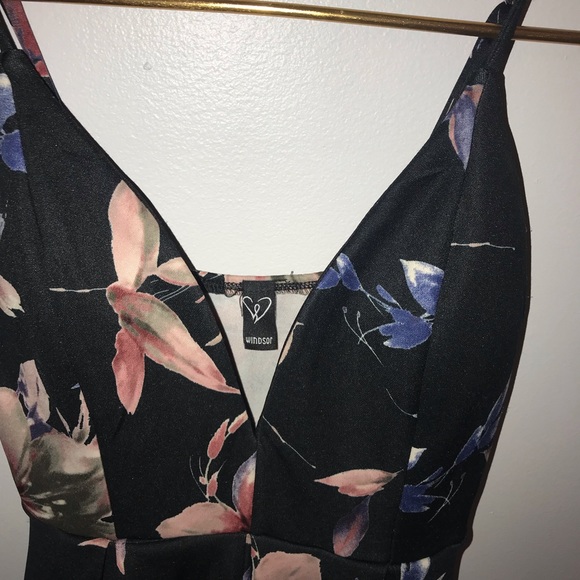 Dress - Picture 3 of 5